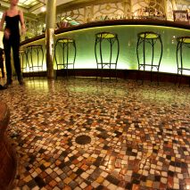 Restaurant "Le BOUILLON RACINE" Paris, pavement de sol en mosaïque de marbre